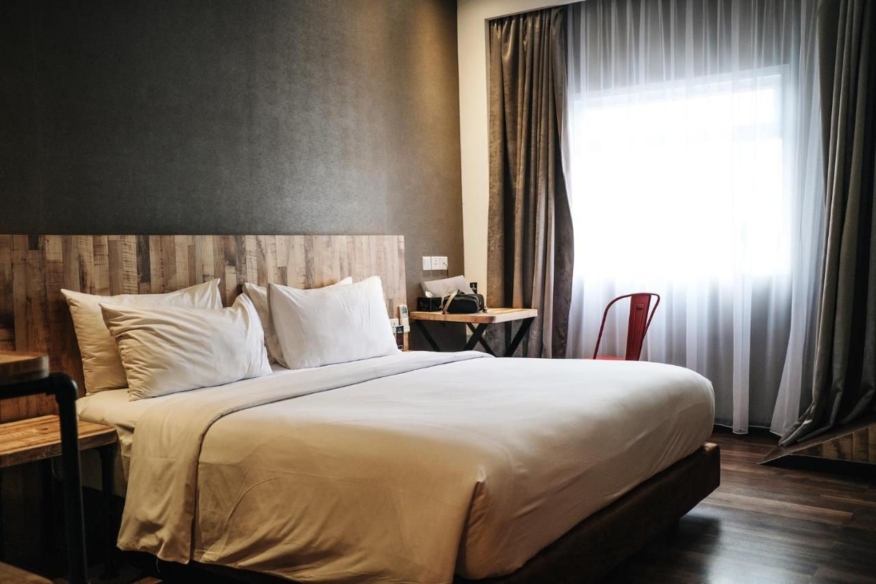 Hotel Nite And Day Veteran Palembang