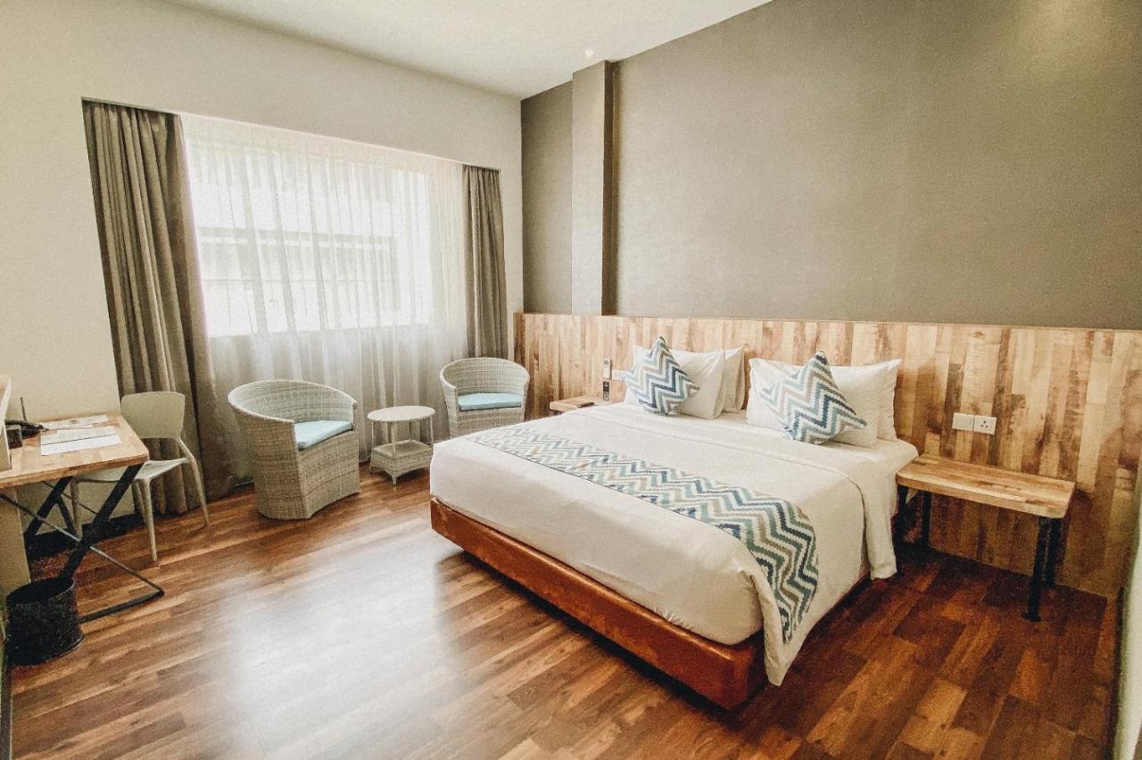 Hotel Nite And Day Veteran Palembang