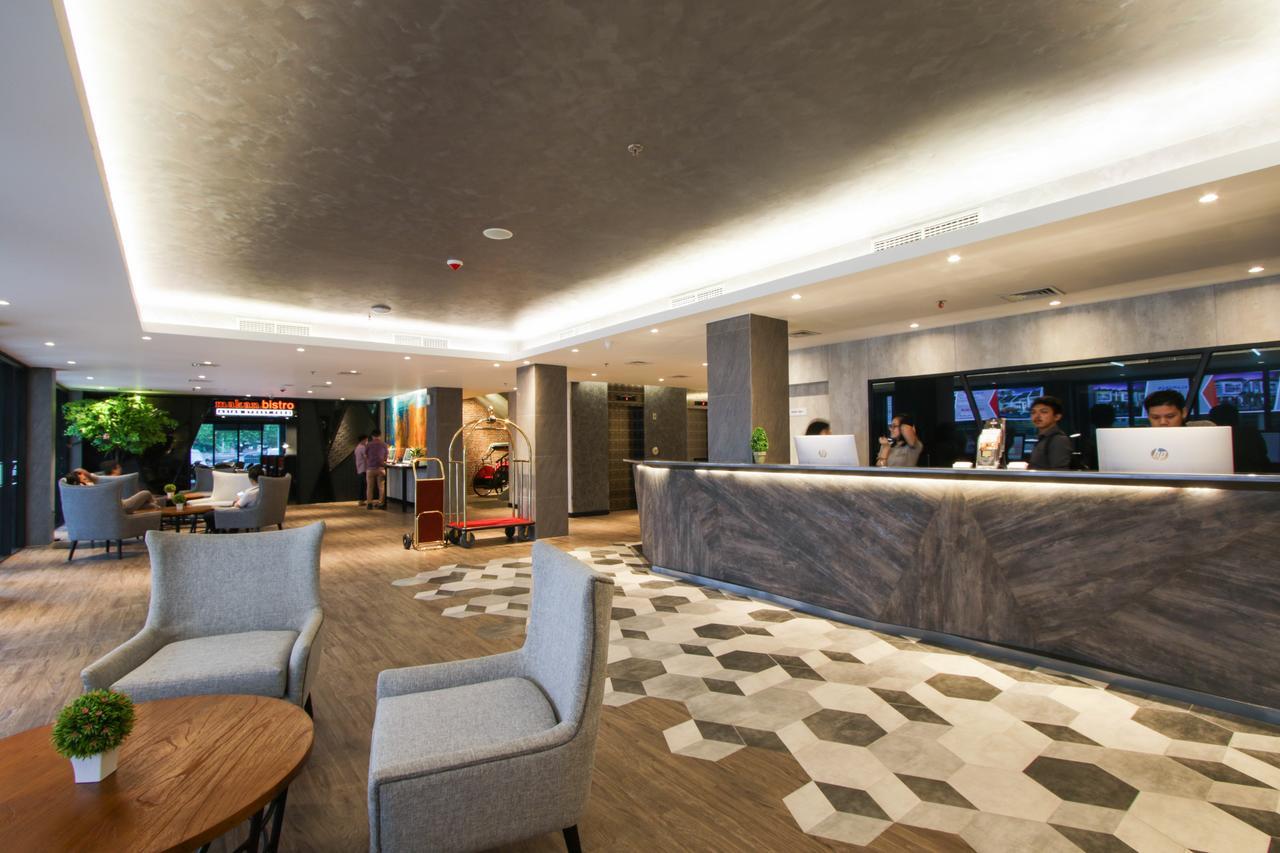 Hotel Nite And Day Veteran Palembang