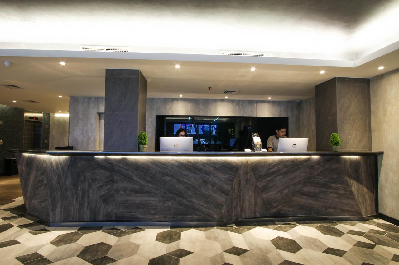 Nite And Day Veteran Hotel